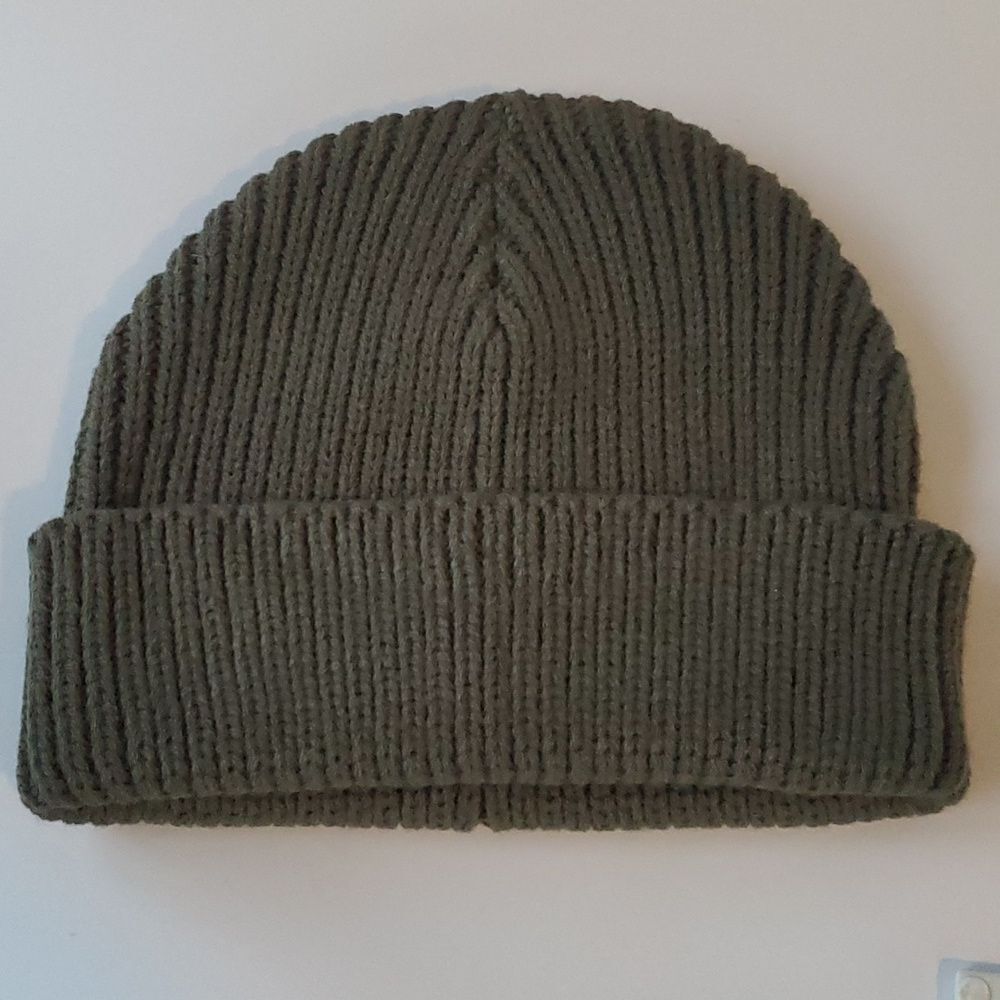 NEW OLIVE GREEN BEANIE WINTER HAT